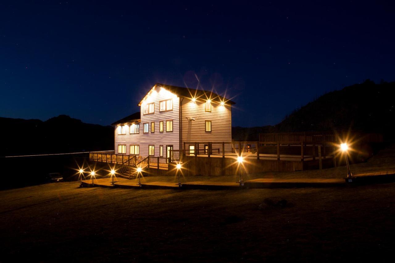 Terelj Resort Bayan Bulagiin Hural Exterior photo